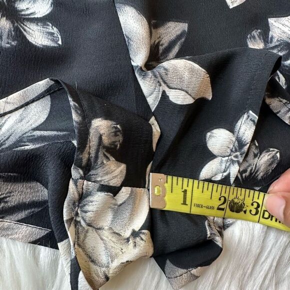 Ecru Lab Floral Cutout Shirts Romper Size Medium - Picture 10 of 16